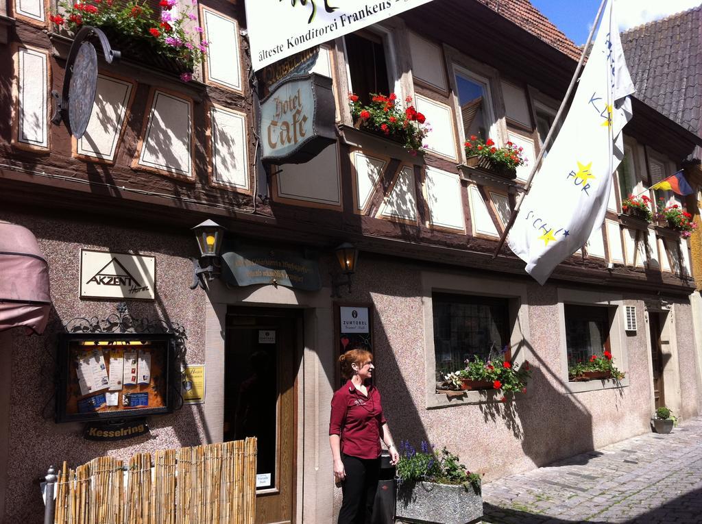 Akzent Hotel Am Bach Dettelbach Bagian luar foto